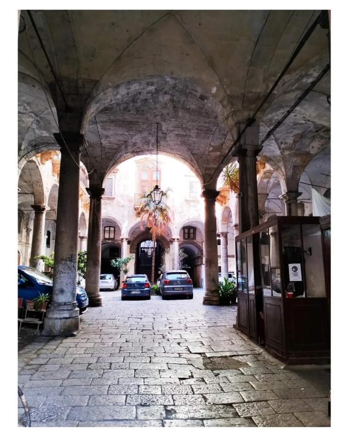 Palazzo Cuto Central Flat Palermo Exterior photo