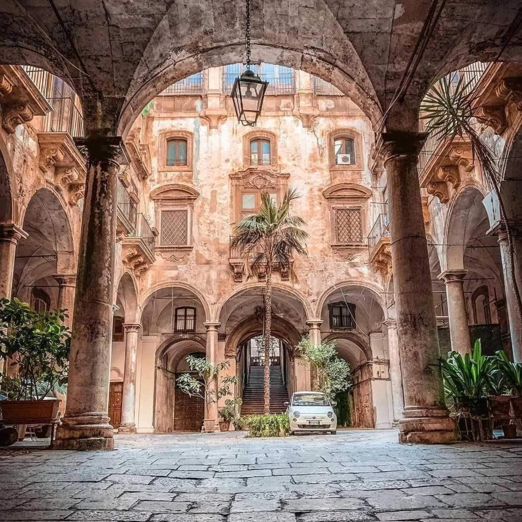 Palazzo Cuto Central Flat Palermo Exterior photo