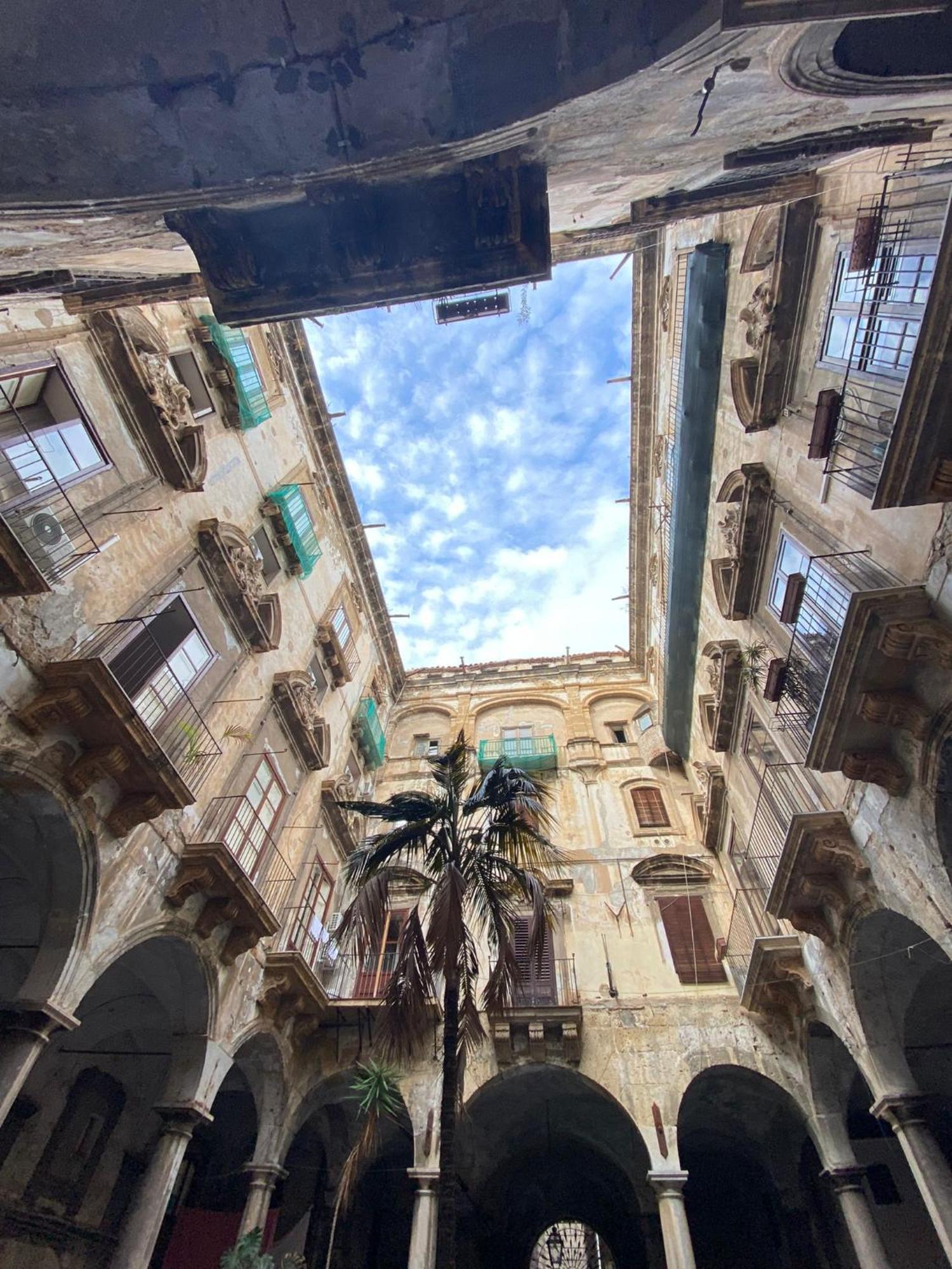 Palazzo Cuto Central Flat Palermo Exterior photo